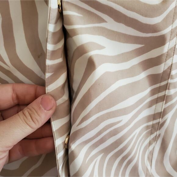 Dennis Basso Zebra Print Pink-Lined Raincoat, Sz M - Picture 2 of 10